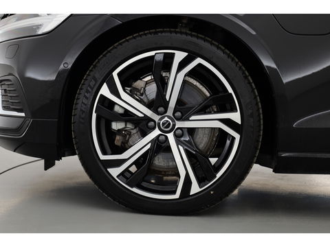Volvo V60 T6 Recharge Plus Bright | Pilot assist | H&K | Memory | 360cam | Google info. | 19''