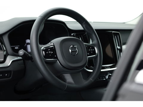 Volvo V60 T6 Recharge Plus Bright | Pilot assist | H&K | Memory | 360cam | Google info. | 19''