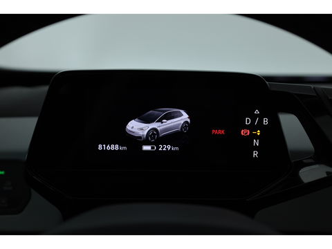 Volkswagen ID.3 First Plus 58 kWh | Navi | IQ. Light | Stoel- Stuurverw. | Adapt. Cruise | Camera
