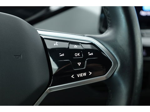 Volkswagen ID.3 First Plus 58 kWh | Navi | IQ. Light | Stoel- Stuurverw. | Adapt. Cruise | Camera