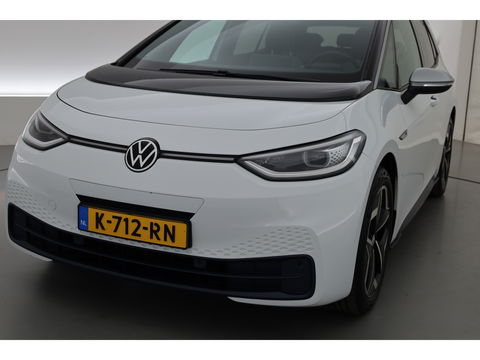Volkswagen ID.3 First Plus 58 kWh | Navi | IQ. Light | Stoel- Stuurverw. | Adapt. Cruise | Camera