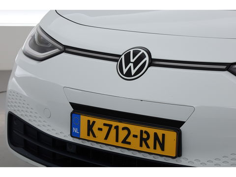 Volkswagen ID.3 First Plus 58 kWh | Navi | IQ. Light | Stoel- Stuurverw. | Adapt. Cruise | Camera