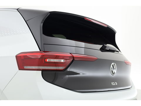 Volkswagen ID.3 First Plus 58 kWh | Navi | IQ. Light | Stoel- Stuurverw. | Adapt. Cruise | Camera