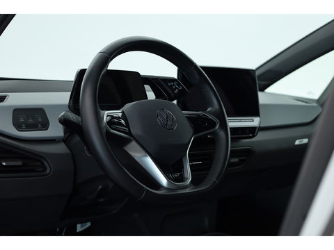 Volkswagen ID.3 First Plus 58 kWh | Navi | IQ. Light | Stoel- Stuurverw. | Adapt. Cruise | Camera