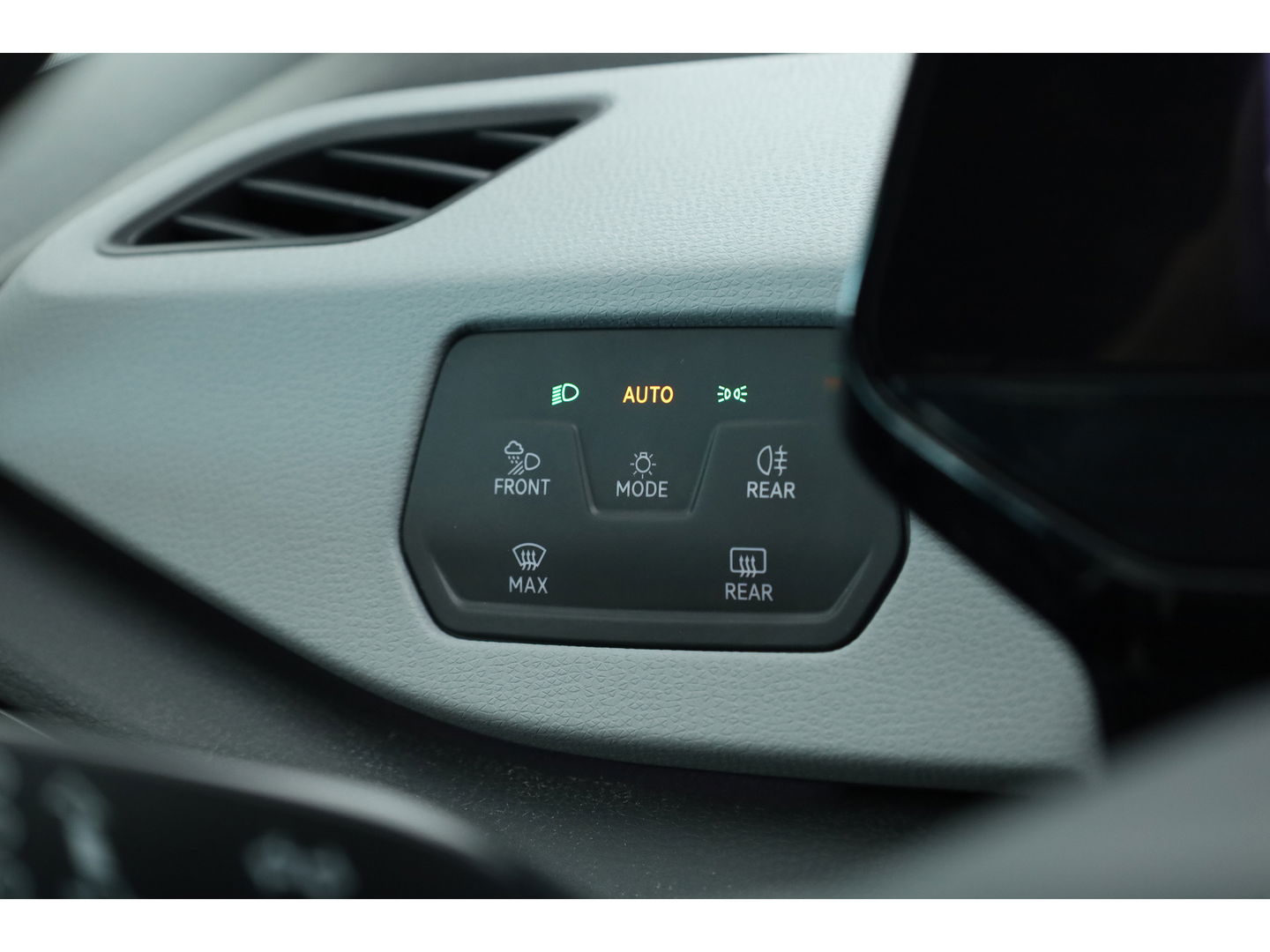 Volkswagen ID.3 First Plus 58 kWh | Navi | IQ. Light | Stoel- Stuurverw. | Adapt. Cruise | Camera