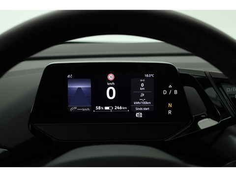 Volkswagen ID.4 Pro 77 kWh 204pk | Navi | Camera | Warmtepomp | Keyless | Stoelverwarming