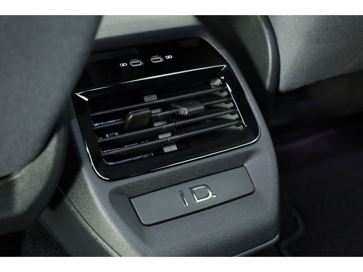 Volkswagen ID.4 Pro 77 kWh 204pk | Navi | Camera | Warmtepomp | Keyless | Stoelverwarming