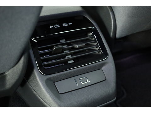Volkswagen ID.4 Pro 77 kWh 204pk | Navi | Camera | Warmtepomp | Keyless | Stoelverwarming
