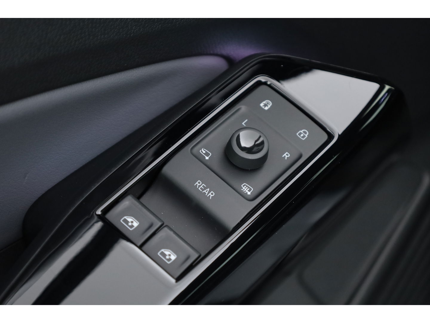 Volkswagen ID.4 Pro 77 kWh 204pk | Navi | Camera | Warmtepomp | Keyless | Stoelverwarming