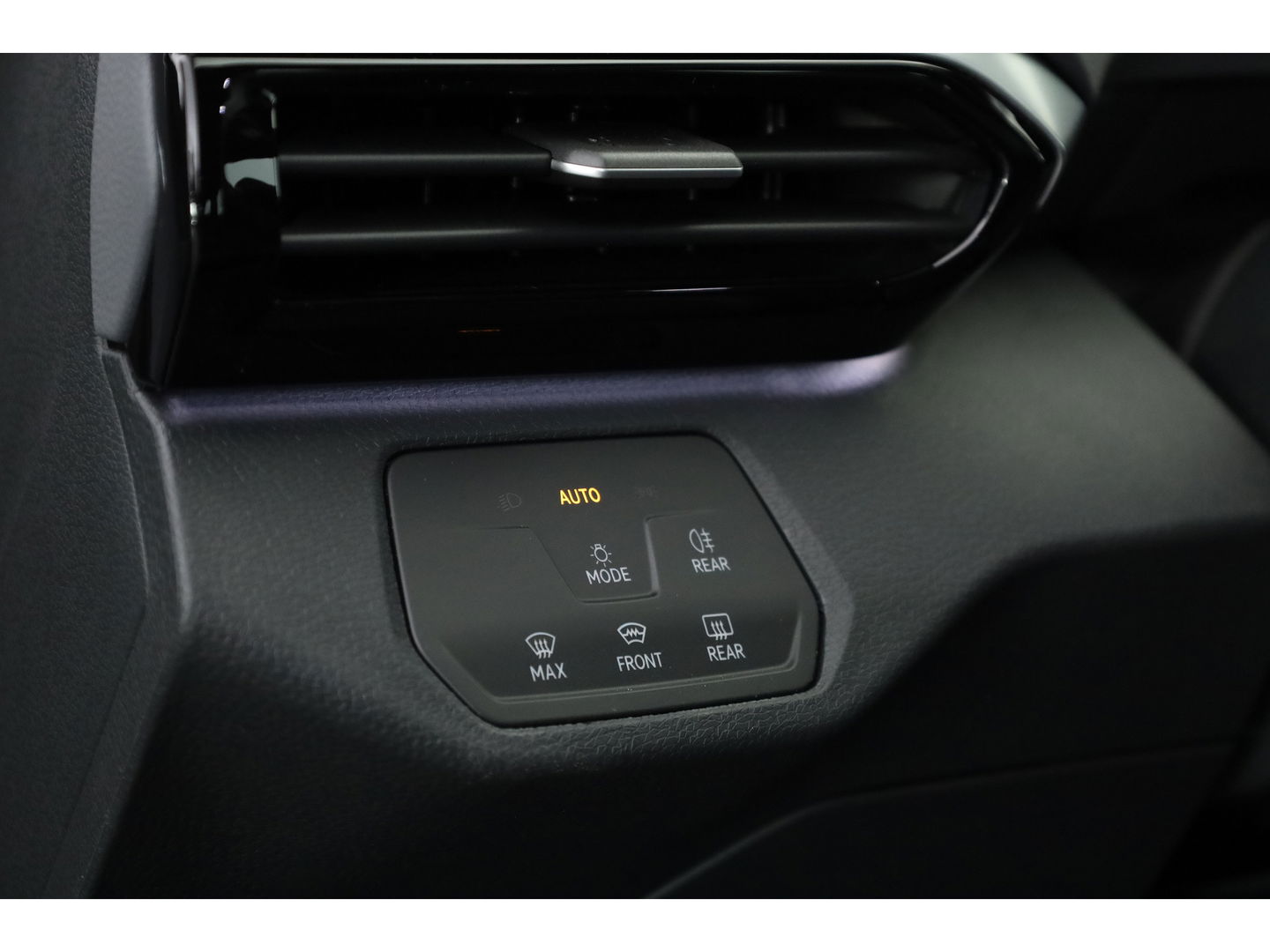 Volkswagen ID.4 Pro 77 kWh 204pk | Navi | Camera | Warmtepomp | Keyless | Stoelverwarming