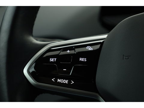 Volkswagen ID.4 Pro 77 kWh 204pk | Navi | Camera | Warmtepomp | Keyless | Stoelverwarming