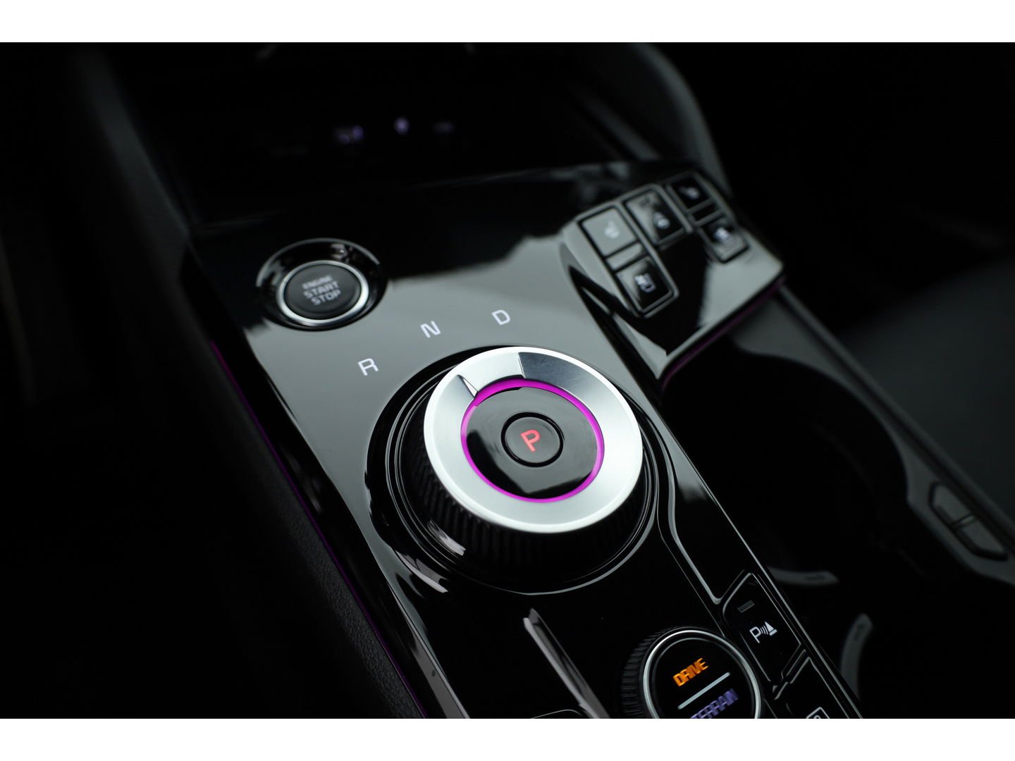 Kia Sportage 1.6 T-GDi Plug-in Hybrid GT-PlusLine AWD | Navi | 360cam | Stoelventi. | Adapt. Cruise | Elek. Stoelen. | H&K