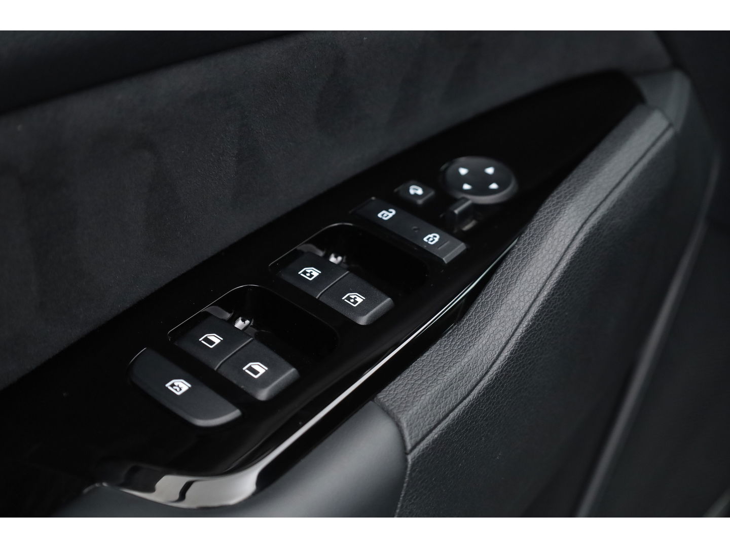 Kia Sportage 1.6 T-GDi Plug-in Hybrid GT-PlusLine AWD | Navi | 360cam | Stoelventi. | Adapt. Cruise | Elek. Stoelen. | H&K