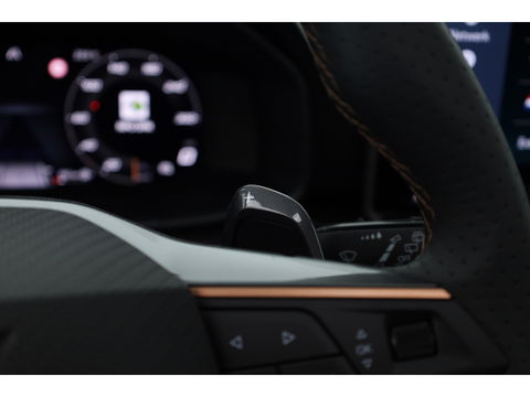 CUPRA Formentor 1.5 TSI e-Hybrid ''Nieuw model'' | Pano | 360cam | Travel Assist | Keyless | Navi | Stuurverw.