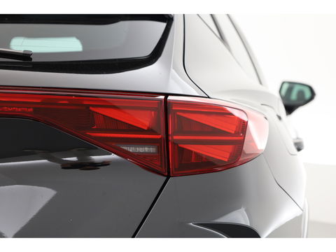 CUPRA Formentor 1.5 TSI e-Hybrid ''Nieuw model'' | Pano | 360cam | Travel Assist | Keyless | Navi | Stuurverw.