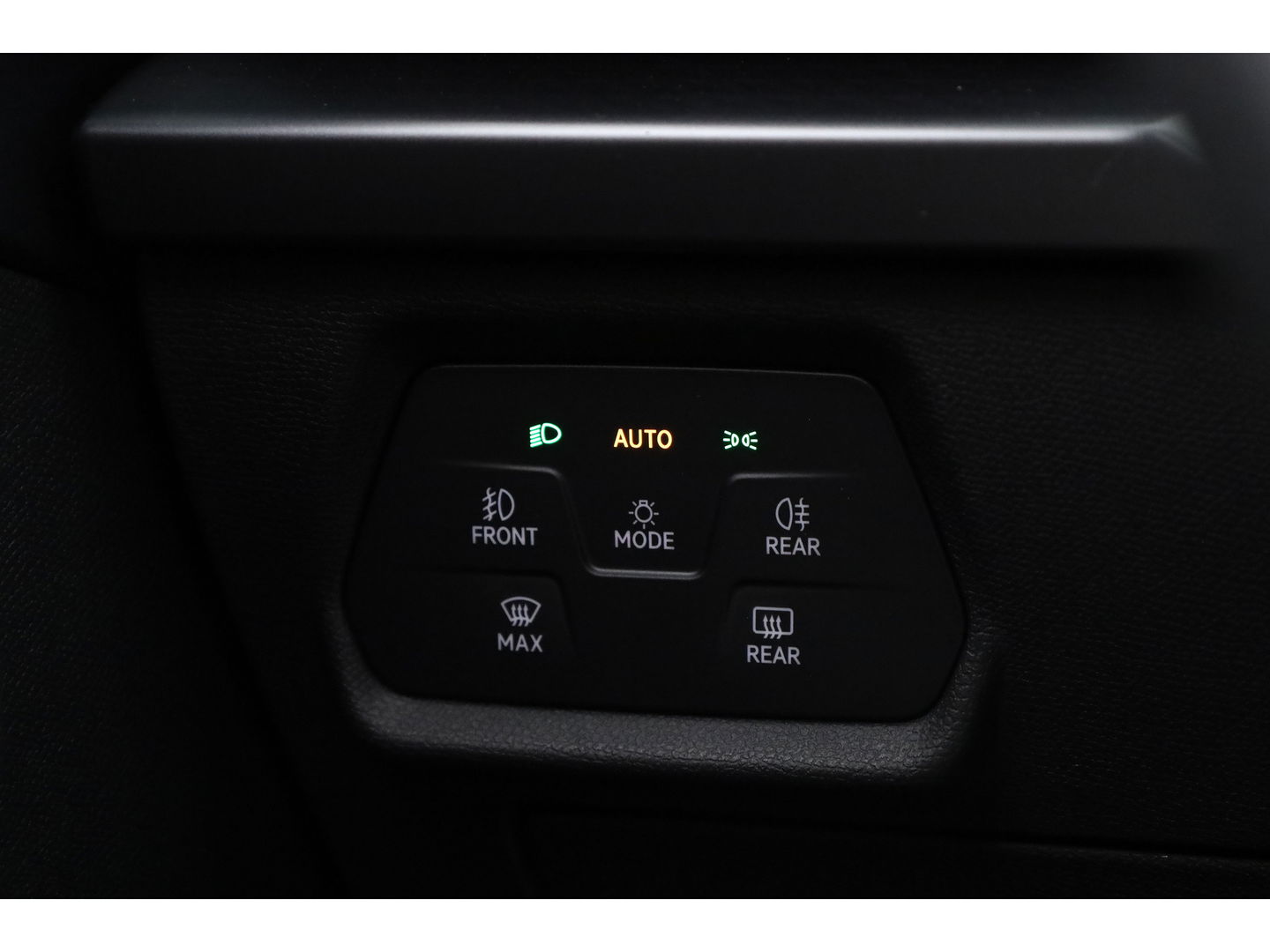 CUPRA Formentor 1.5 TSI e-Hybrid ''Nieuw model'' | Pano | 360cam | Travel Assist | Keyless | Navi | Stuurverw.