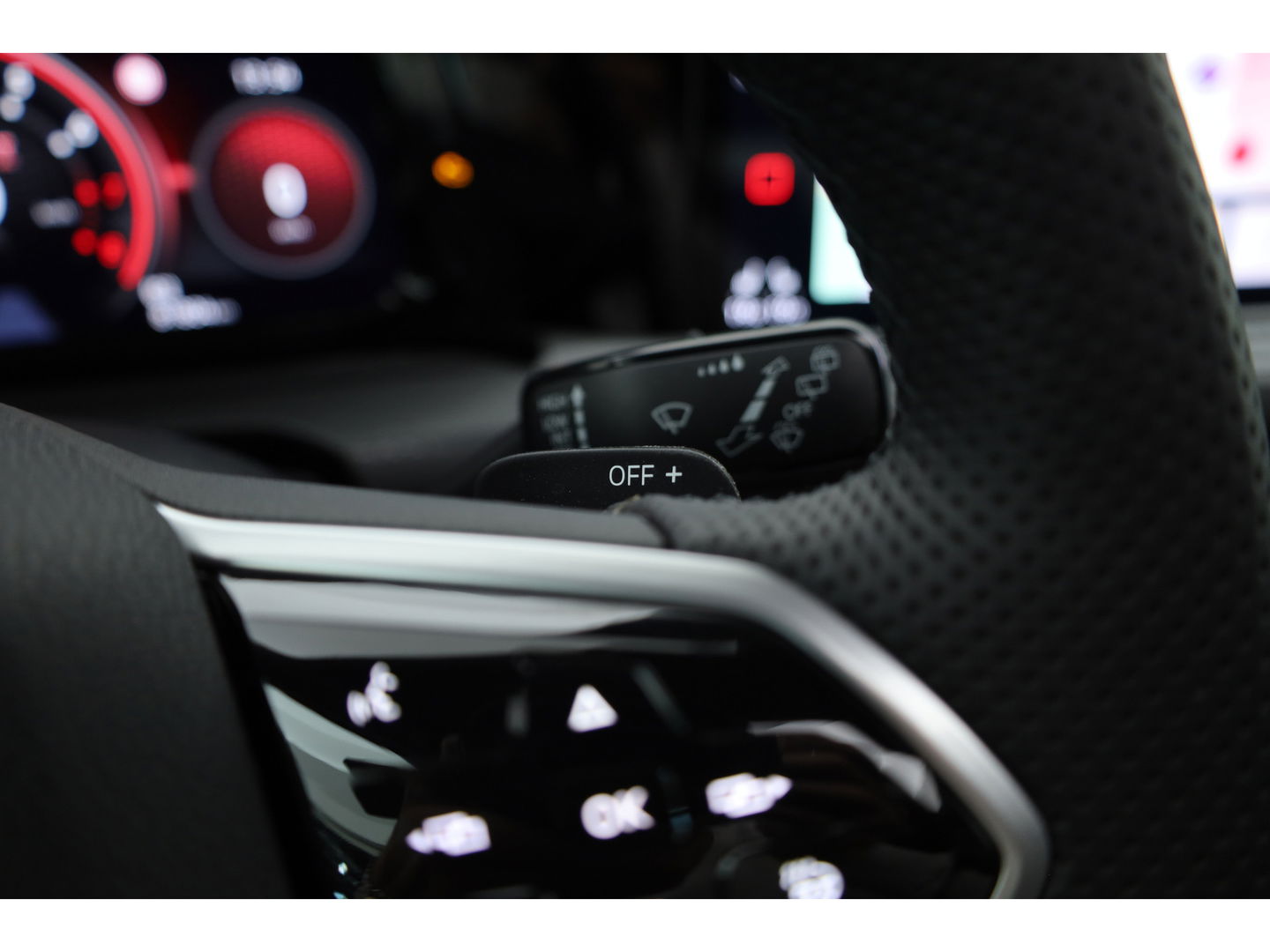 Volkswagen Golf 2.0 TSI GTI | Pano | Camera | Stoel-Stuurverw. | IQ. Light | Apple CarPlay |