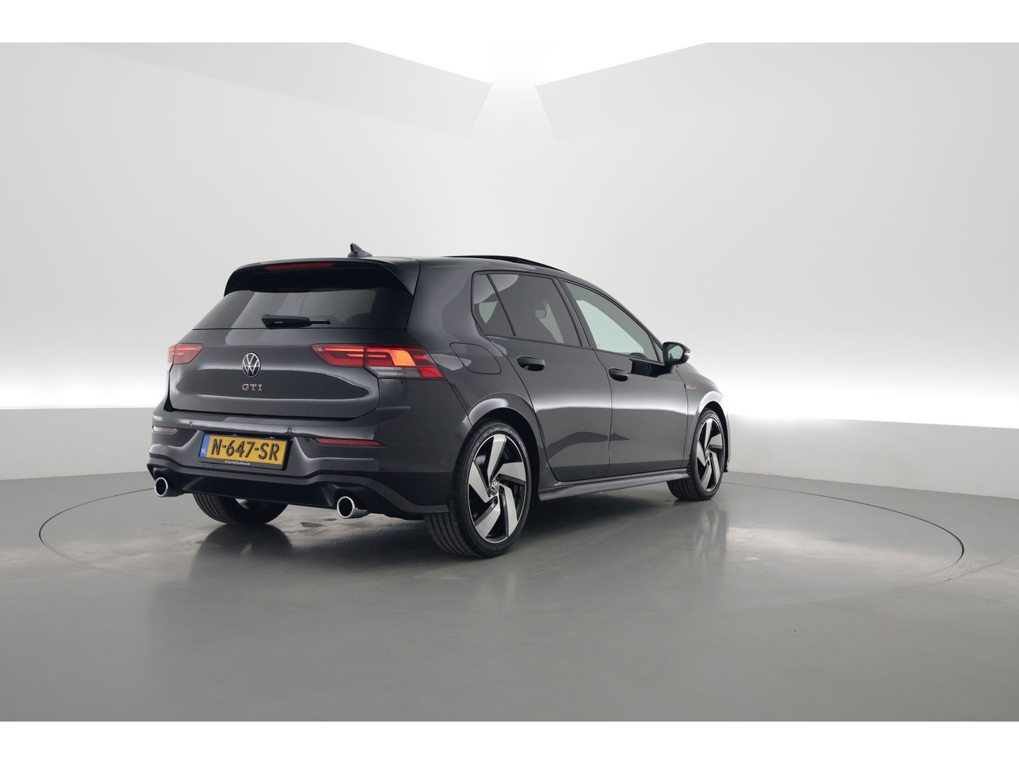 Volkswagen Golf 2.0 TSI GTI | Pano | Camera | Stoel-Stuurverw. | IQ. Light | Apple CarPlay |