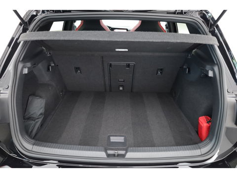 Volkswagen Golf 2.0 TSI GTI | Pano | Camera | Stoel-Stuurverw. | IQ. Light | Apple CarPlay |
