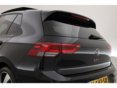 Volkswagen Golf 2.0 TSI GTI | Pano | Camera | Stoel-Stuurverw. | IQ. Light | Apple CarPlay |