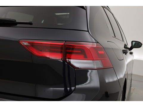Volkswagen Golf 2.0 TSI GTI | Pano | Camera | Stoel-Stuurverw. | IQ. Light | Apple CarPlay |