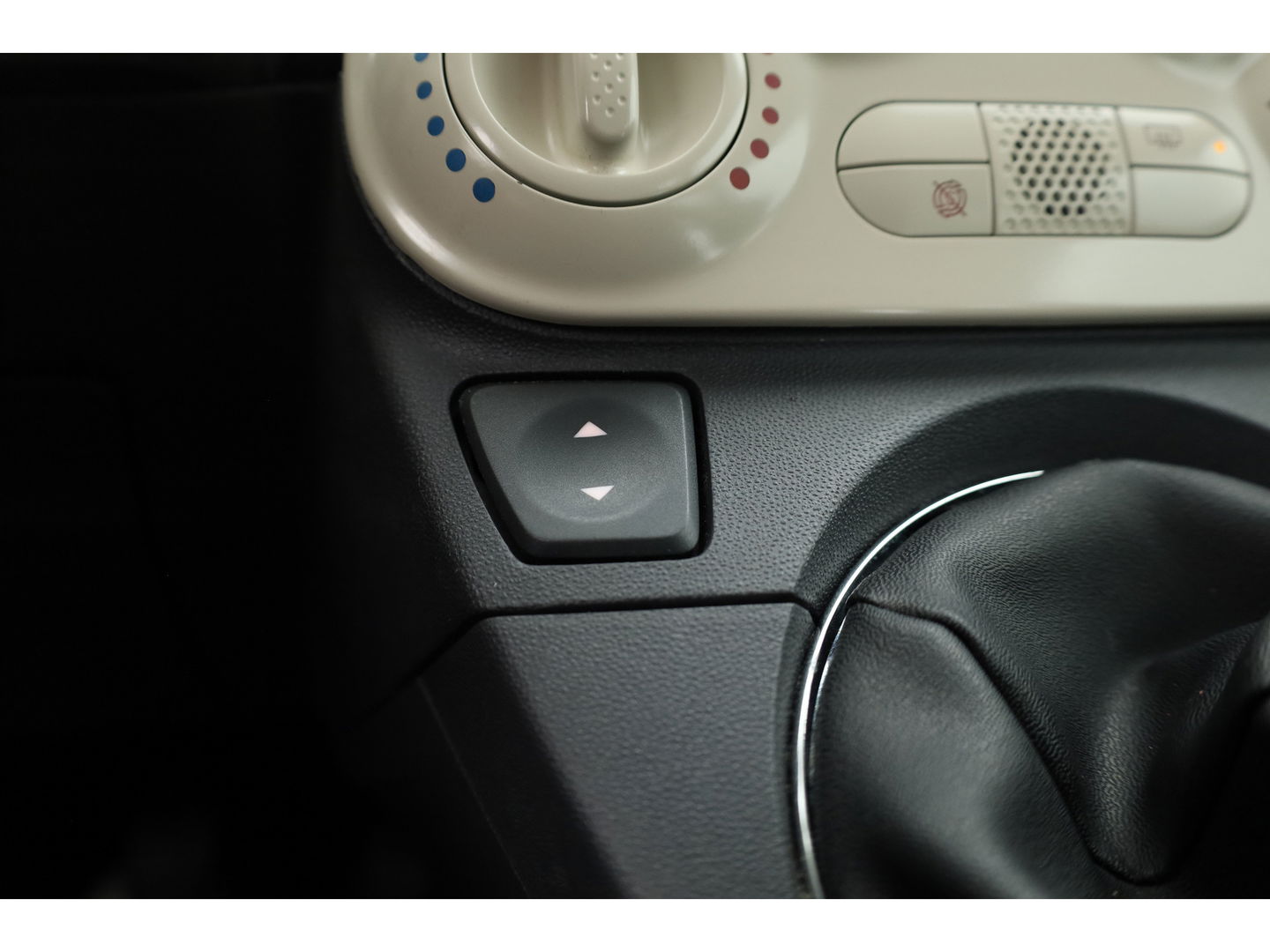 Fiat 500 0.9 TwinAir Turbo Easy | Airco | Stuur MultiFunct. | AUX | Elektr. Ramen
