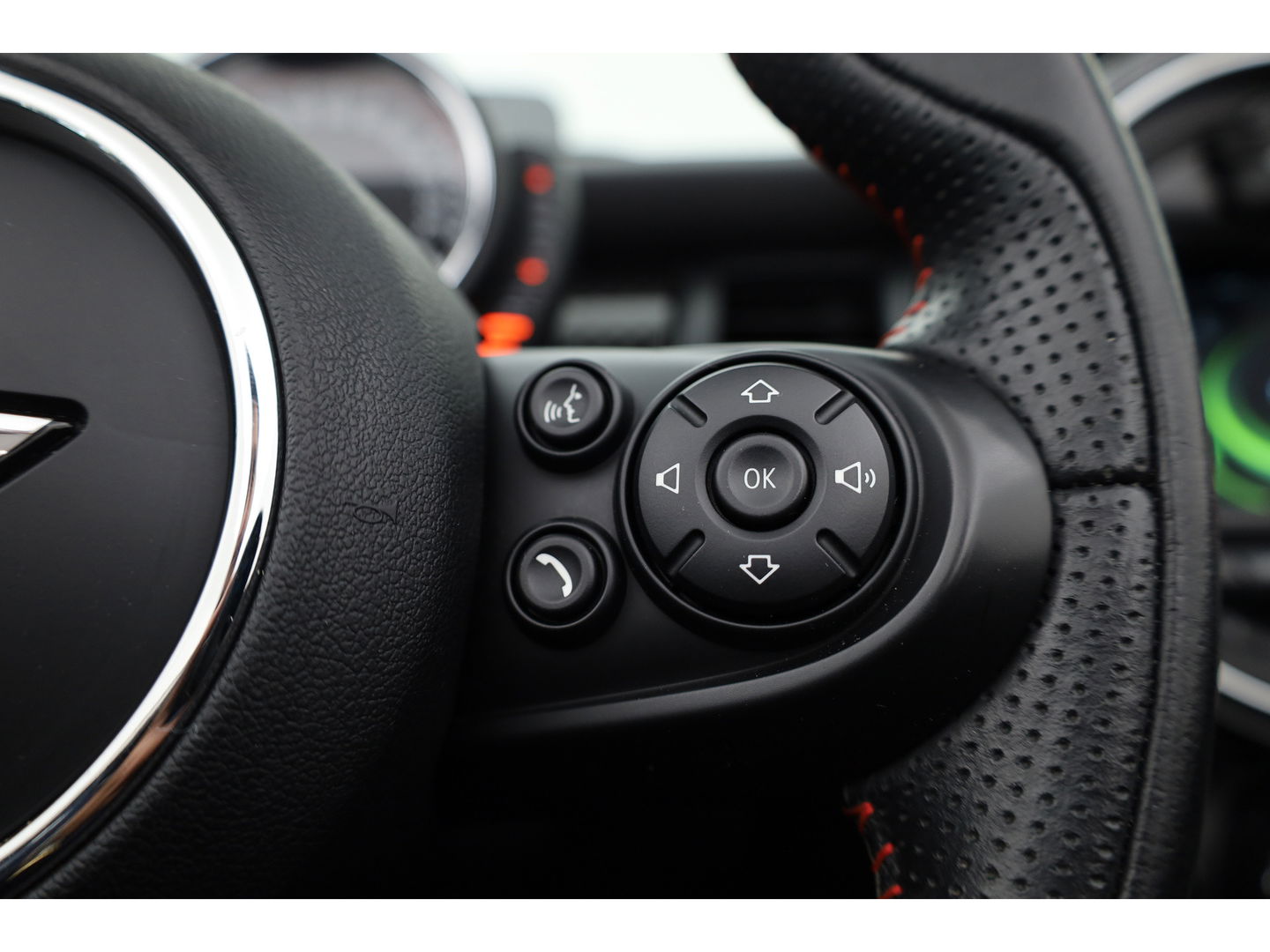 MINI Cabrio 2.0 John Cooper Works Chili | HUD | Cruise | H&K | Stoelverw. | PDC V+A