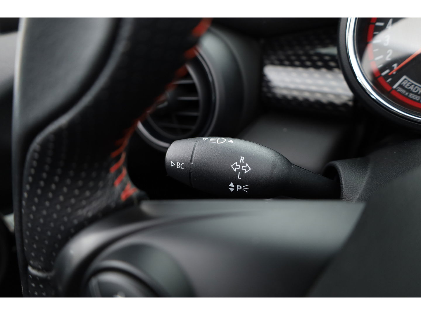 MINI Cabrio 2.0 John Cooper Works Chili | HUD | Cruise | H&K | Stoelverw. | PDC V+A