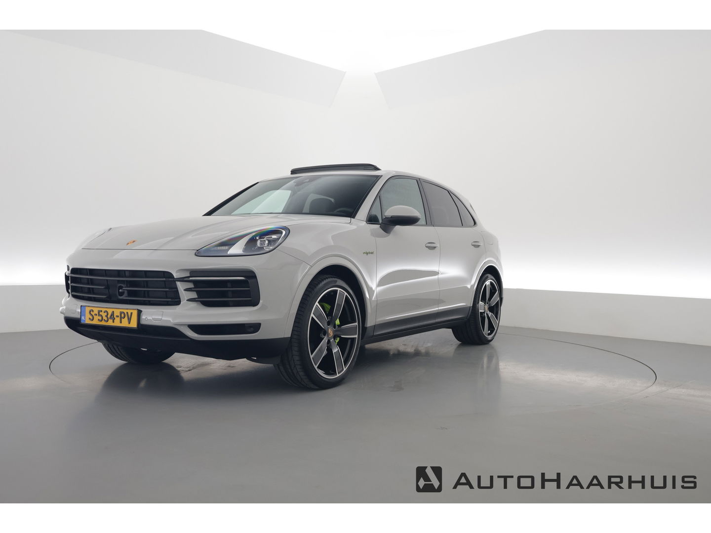 Porsche Cayenne 3.0 E-Hybrid Platinum Edition | Pano | Sport chrono | 22'' | Luchtvering | Bose Audio | Adapt. Cruise