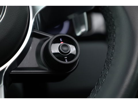 Porsche Cayenne 3.0 E-Hybrid Platinum Edition | Pano | Sport chrono | 22'' | Luchtvering | Bose Audio | Adapt. Cruise