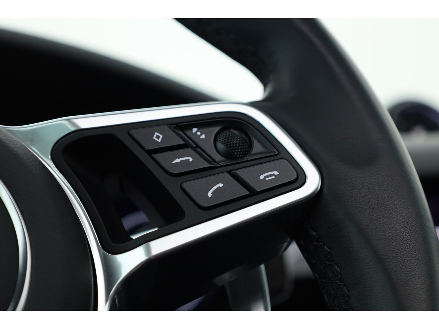 Porsche Cayenne 3.0 E-Hybrid Platinum Edition | Pano | Sport chrono | 22'' | Luchtvering | Bose Audio | Adapt. Cruise