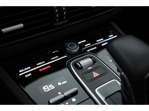 Porsche Cayenne 3.0 E-Hybrid Platinum Edition | Pano | Sport chrono | 22'' | Luchtvering | Bose Audio | Adapt. Cruise