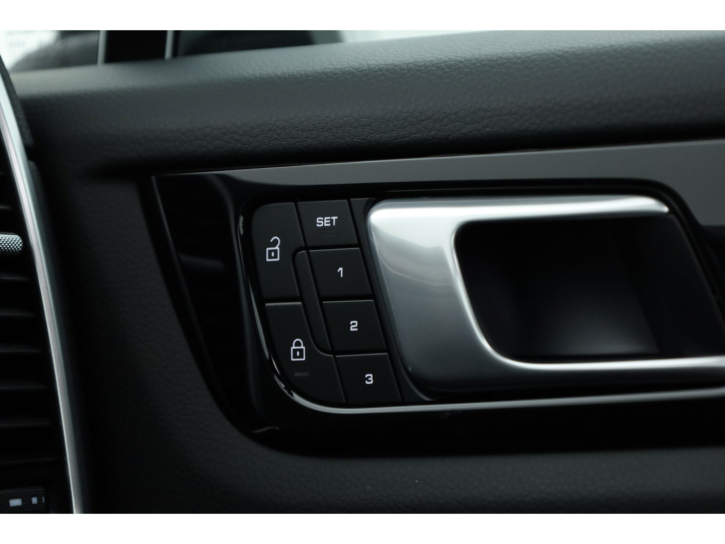 Porsche Cayenne 3.0 E-Hybrid Platinum Edition | Pano | Sport chrono | 22'' | Luchtvering | Bose Audio | Adapt. Cruise