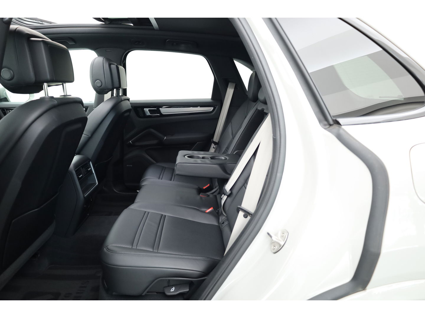 Porsche Cayenne 3.0 E-Hybrid Platinum Edition | Pano | Sport chrono | 22'' | Luchtvering | Bose Audio | Adapt. Cruise