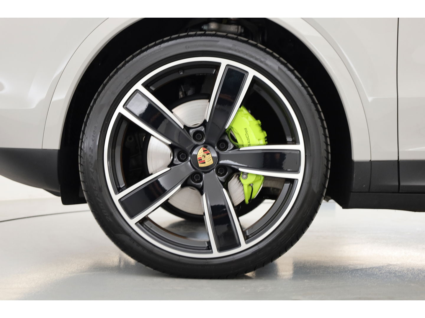 Porsche Cayenne 3.0 E-Hybrid Platinum Edition | Pano | Sport chrono | 22'' | Luchtvering | Bose Audio | Adapt. Cruise