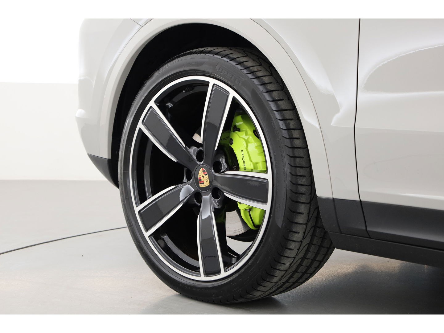 Porsche Cayenne 3.0 E-Hybrid Platinum Edition | Pano | Sport chrono | 22'' | Luchtvering | Bose Audio | Adapt. Cruise