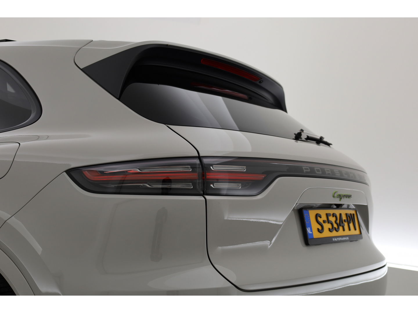 Porsche Cayenne 3.0 E-Hybrid Platinum Edition | Pano | Sport chrono | 22'' | Luchtvering | Bose Audio | Adapt. Cruise