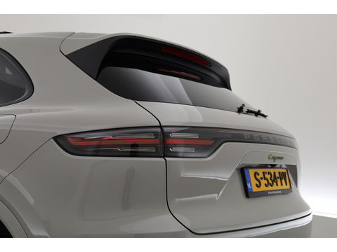 Porsche Cayenne 3.0 E-Hybrid Platinum Edition | Pano | Sport chrono | 22'' | Luchtvering | Bose Audio | Adapt. Cruise