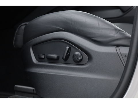 Porsche Cayenne 3.0 E-Hybrid Platinum Edition | Pano | Sport chrono | 22'' | Luchtvering | Bose Audio | Adapt. Cruise