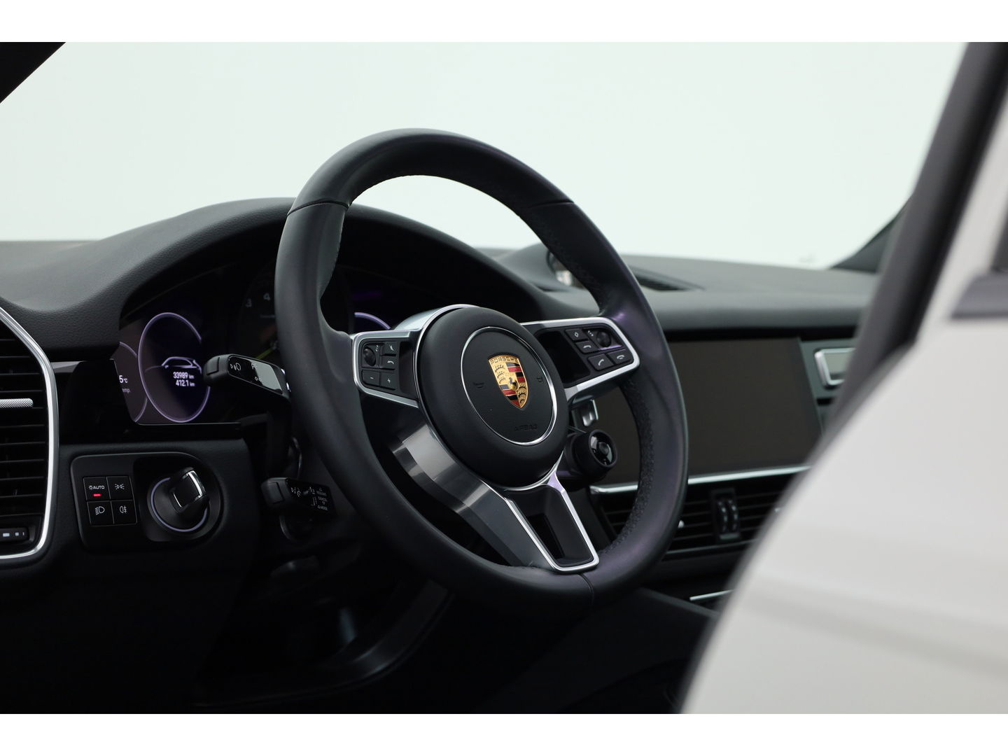 Porsche Cayenne 3.0 E-Hybrid Platinum Edition | Pano | Sport chrono | 22'' | Luchtvering | Bose Audio | Adapt. Cruise