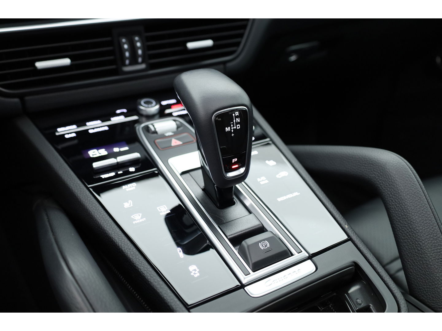 Porsche Cayenne 3.0 E-Hybrid Platinum Edition | Pano | Sport chrono | 22'' | Luchtvering | Bose Audio | Adapt. Cruise