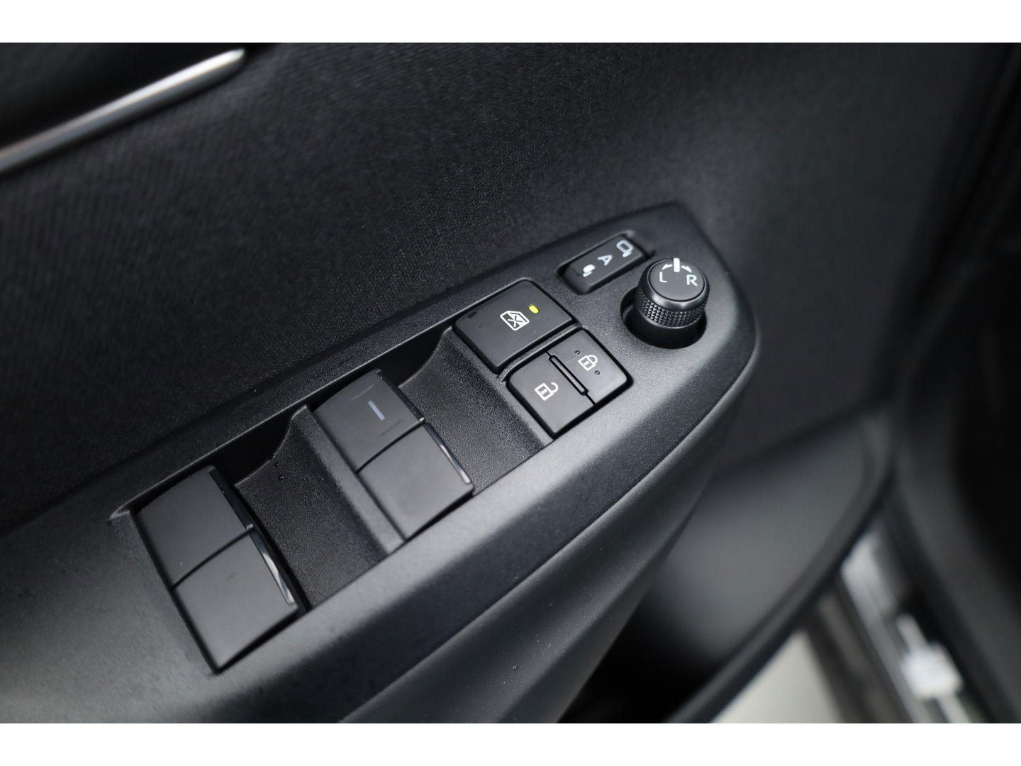 Toyota Yaris Cross 1.5 Hybrid 130 Teamplayer | Winter pack | Safety pack | Navi | Adapt. Cruise | Camera | Keyless