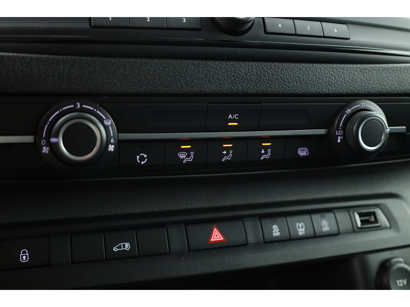 Peugeot Expert 2.0 BlueHDI 120 Long L3 Premium | Airco | Cruise | PDC | Betimmering