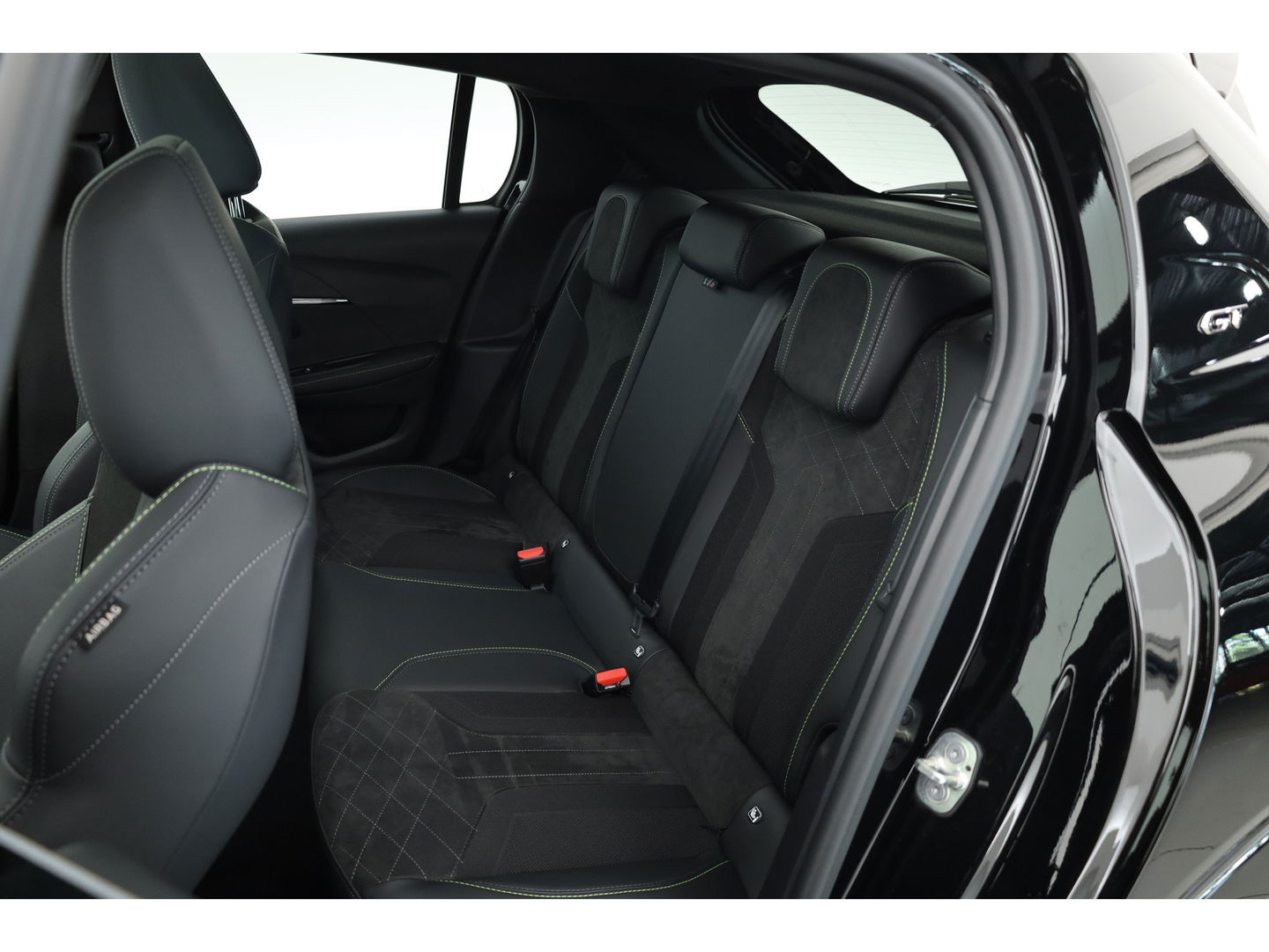 Peugeot 208 1.2 PureTech GT Pack | Pano | Adapt. Cruise | Keyless | Camera | Navi