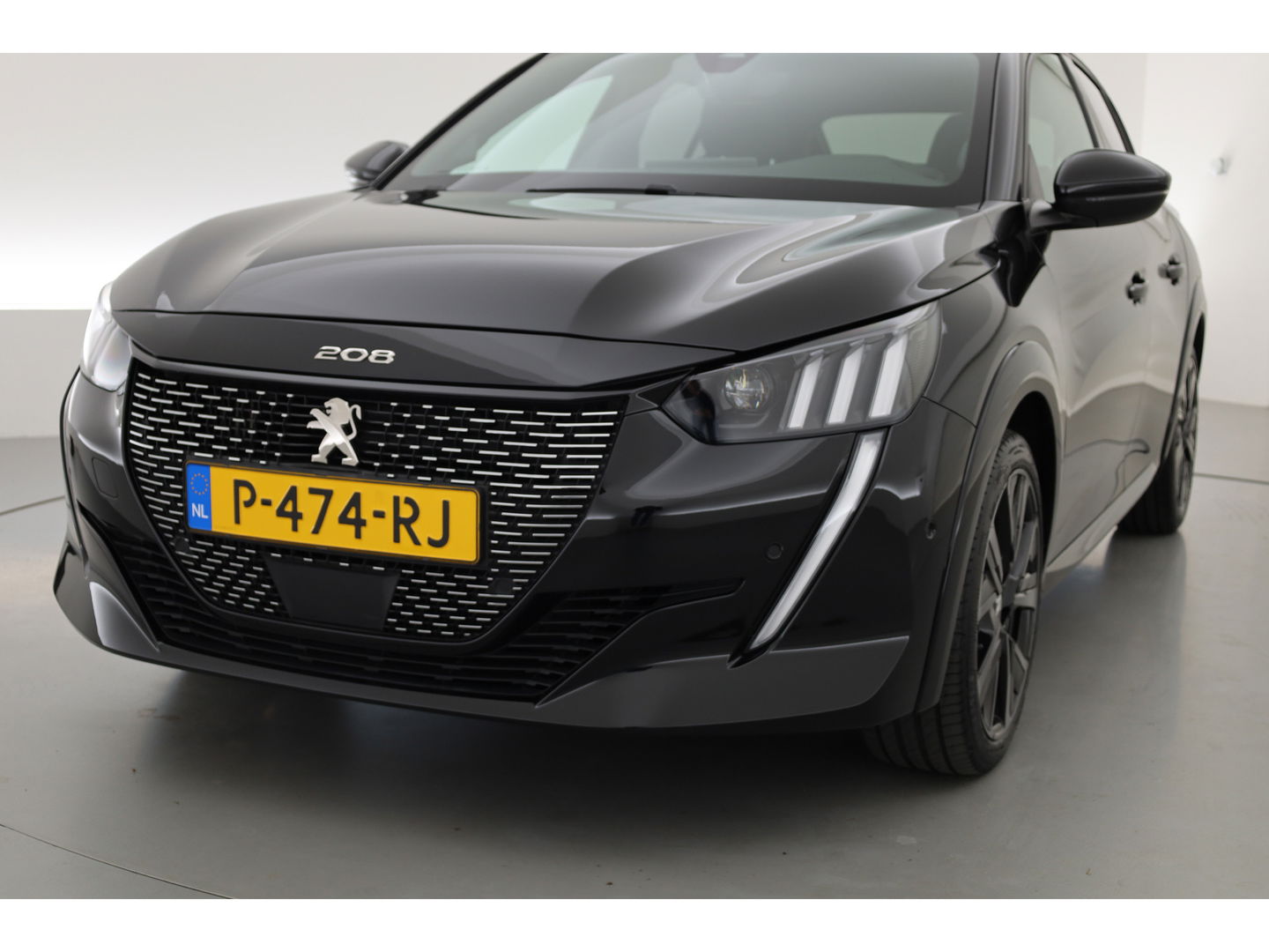 Peugeot 208 1.2 PureTech GT Pack | Pano | Adapt. Cruise | Keyless | Camera | Navi