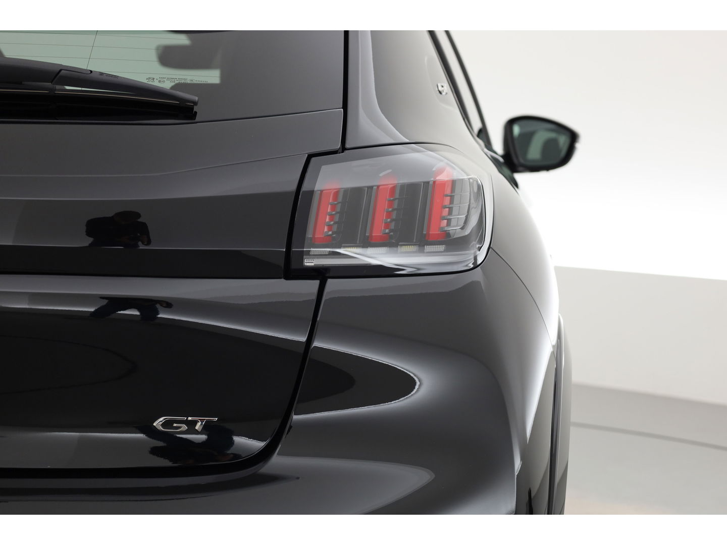 Peugeot 208 1.2 PureTech GT Pack | Pano | Adapt. Cruise | Keyless | Camera | Navi