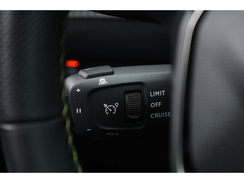 Peugeot 208 1.2 PureTech GT Pack | Pano | Adapt. Cruise | Keyless | Camera | Navi