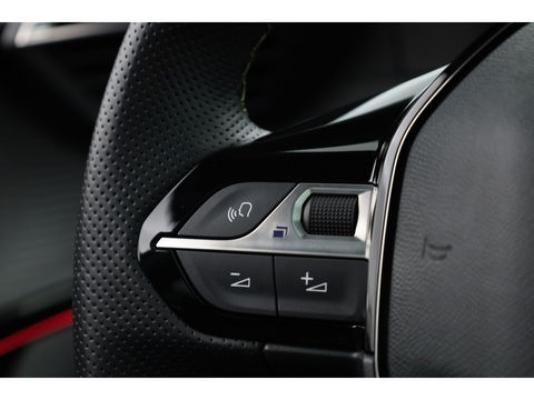 Peugeot 208 1.2 PureTech GT Pack | Pano | Adapt. Cruise | Keyless | Camera | Navi