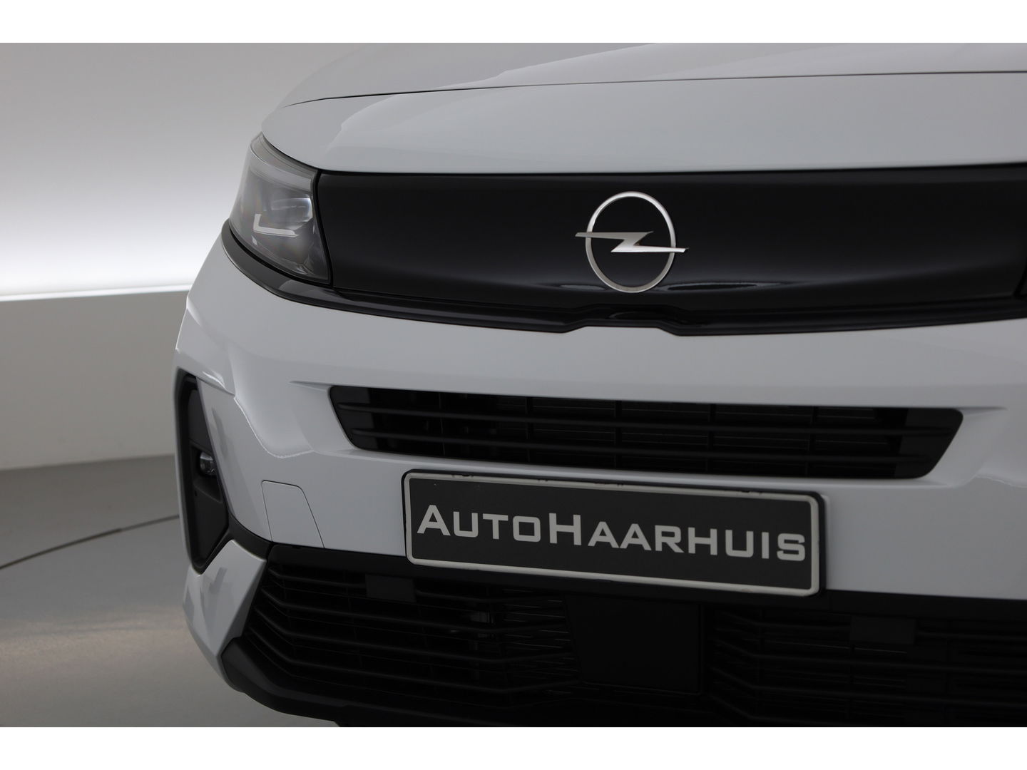 Opel Combo 1.5 BlueHDi 130pk | L2/XXL | Automaat | Nieuw model | Airco | 10" MultiMedia | Apple Carplay | Camera