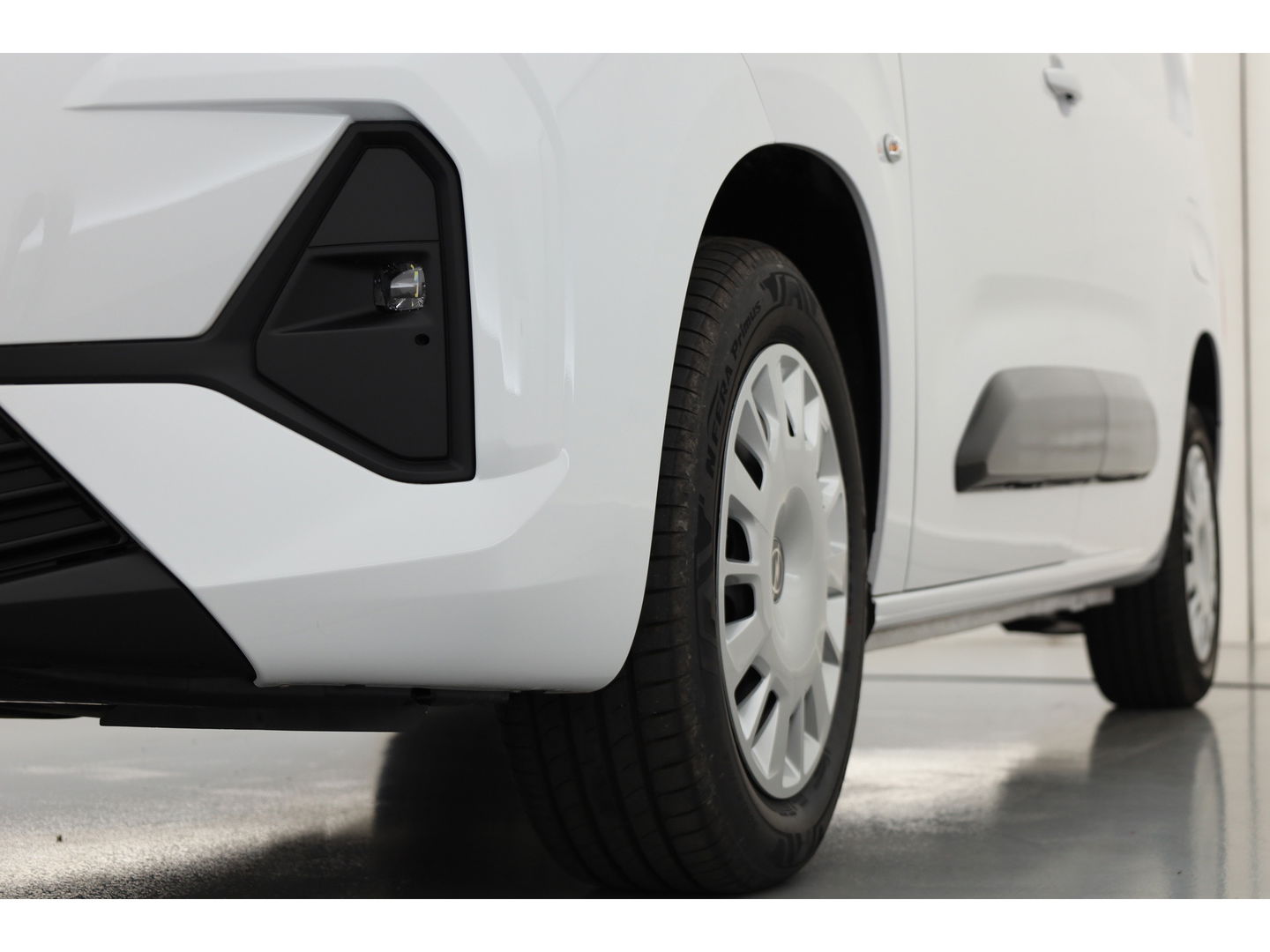 Opel Combo 1.5 BlueHDi 130pk | L2/XXL | Automaat | Nieuw model | Airco | 10" MultiMedia | Apple Carplay | Camera
